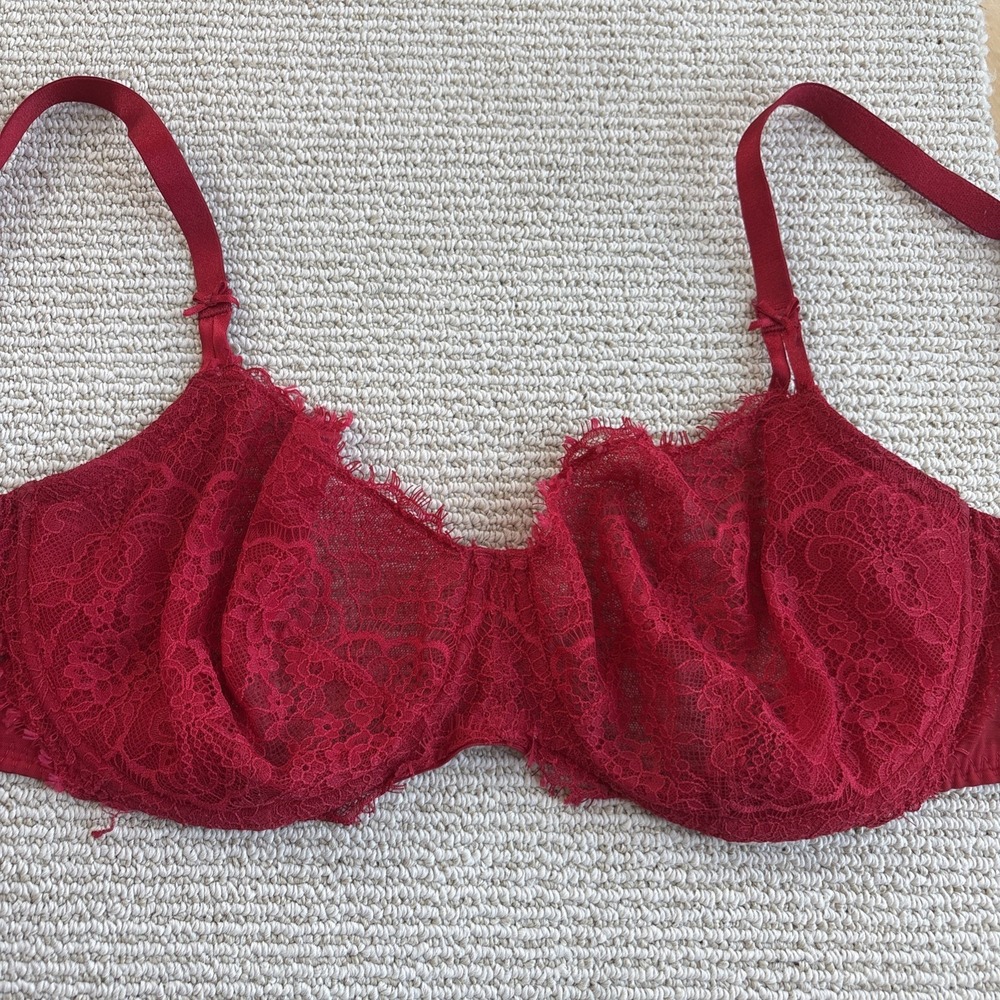 Victoria's Secret Red Lace Underwire Bra
